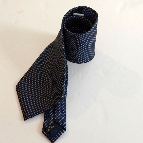 Alexis Holt Men's Blue/ Gold  Checkered Tie Silk Business/ Formal Sz.59' Inches - Picture 4 of 5